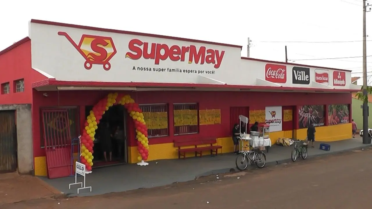 Supermercado May em 2021, com a nova identidade de Supermercado